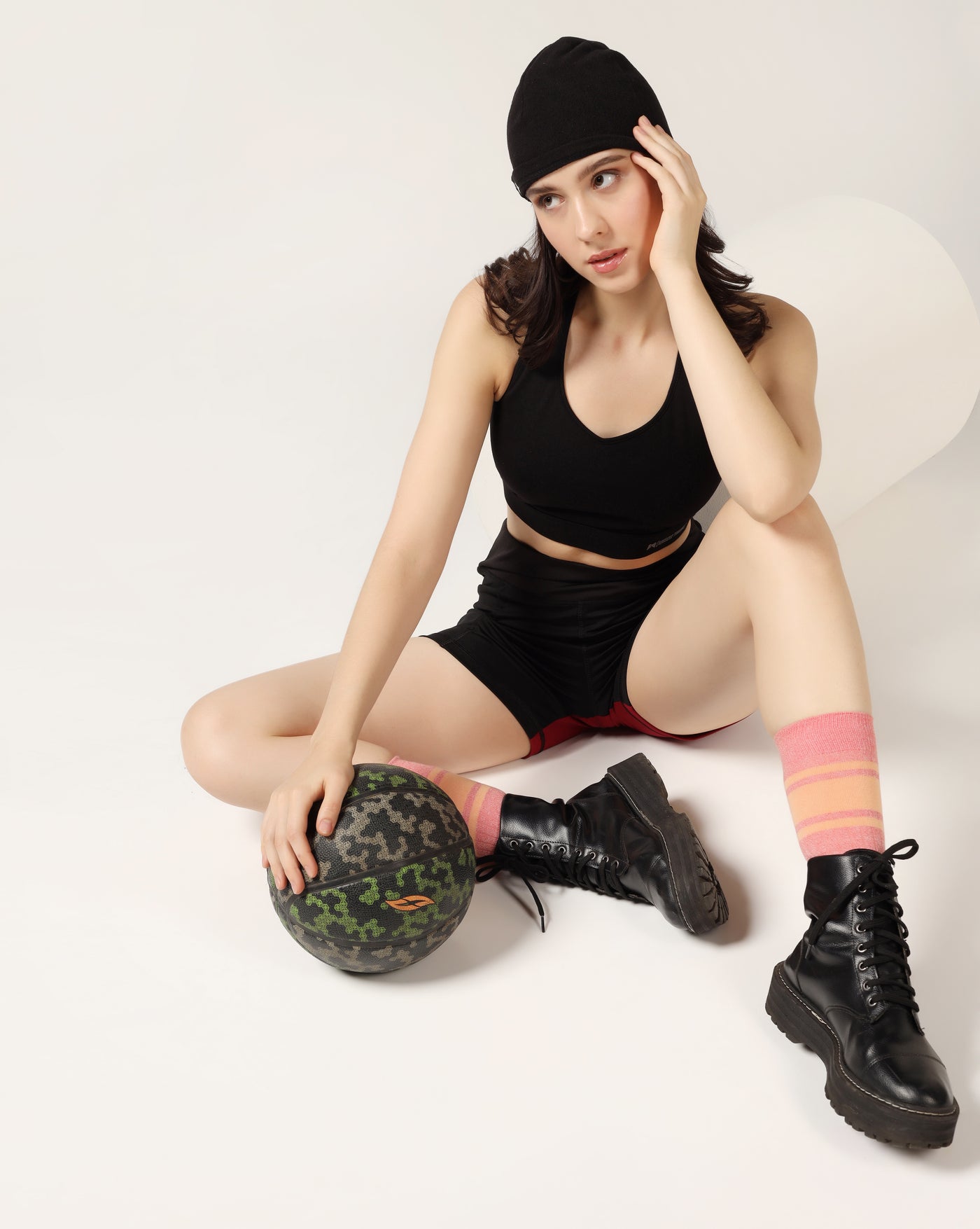 High Waist Shorts With Hip Support – Black