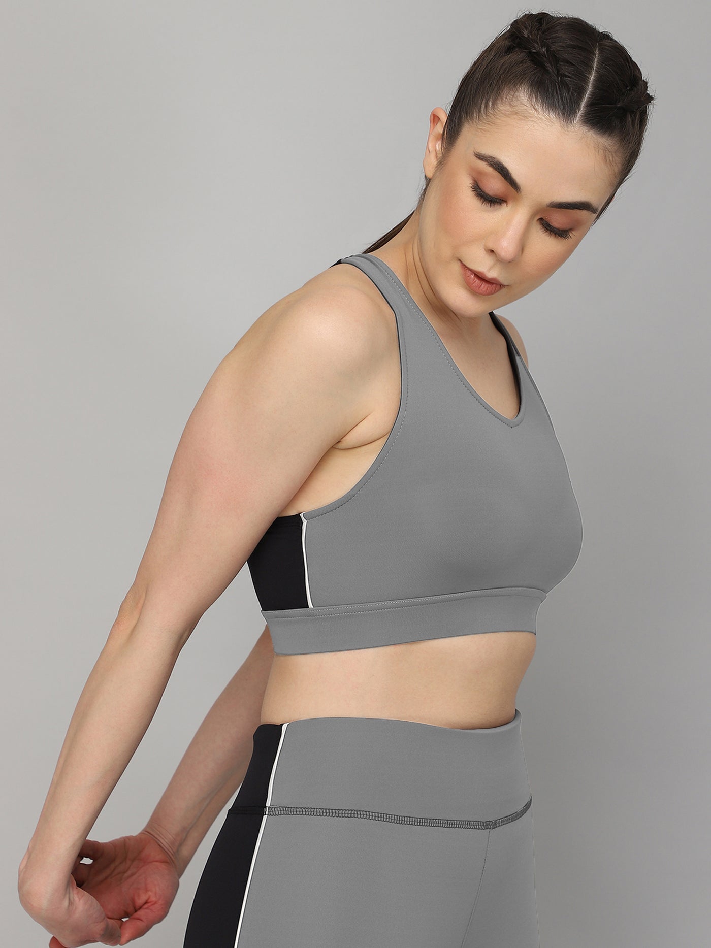 Pair of High Waist Tight & Back Pocket Sports Bra – Grey