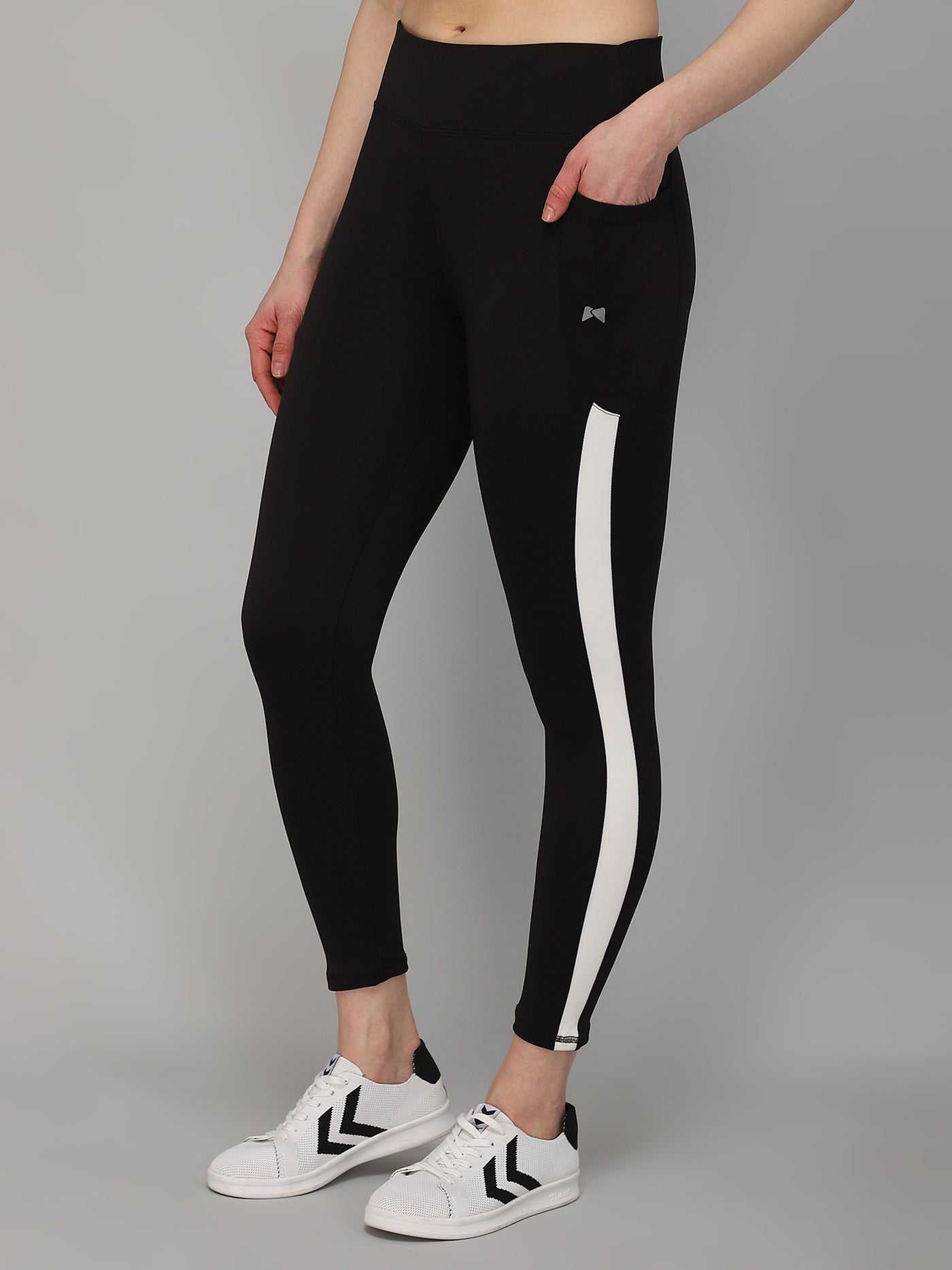 High Waist With Both Side Pockets Tight - Black